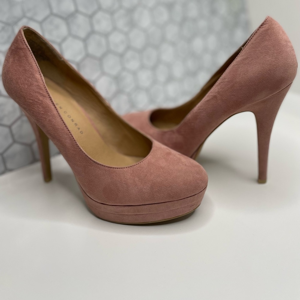 LC Lauren Conrad Blush High Heel Pump size 8